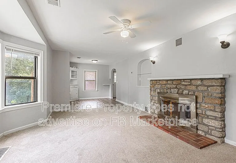 1107 W 27th St S — Photo 3
