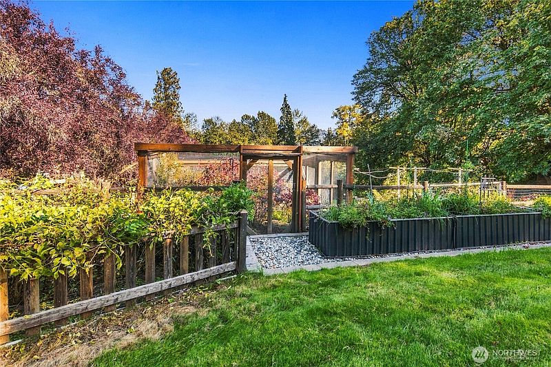 4th image of 14730 Connelly Road