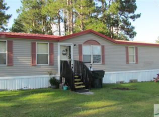 325 Lakeview Dr, Metter, GA 30439