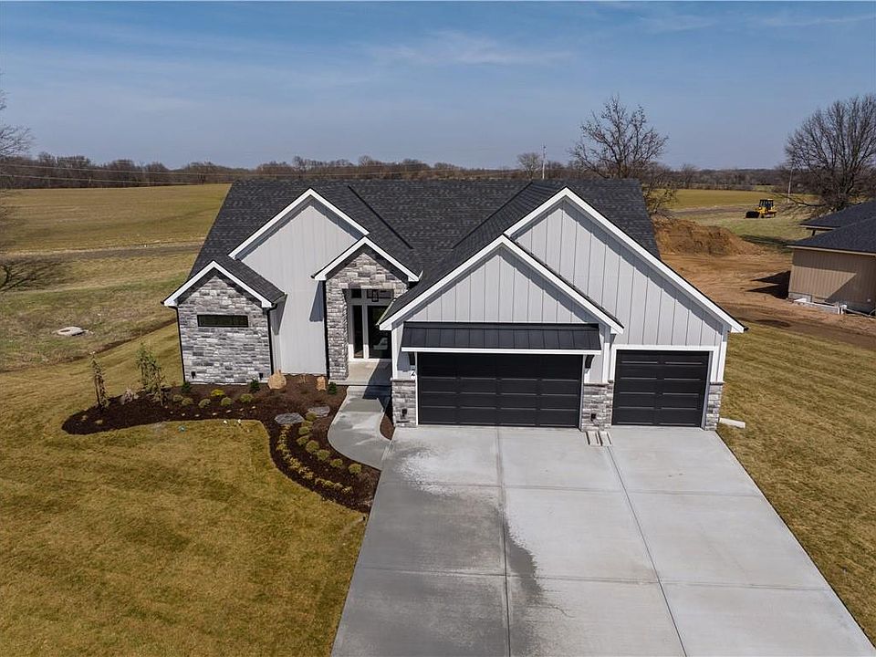 1st image of 2 Red Fox Cir