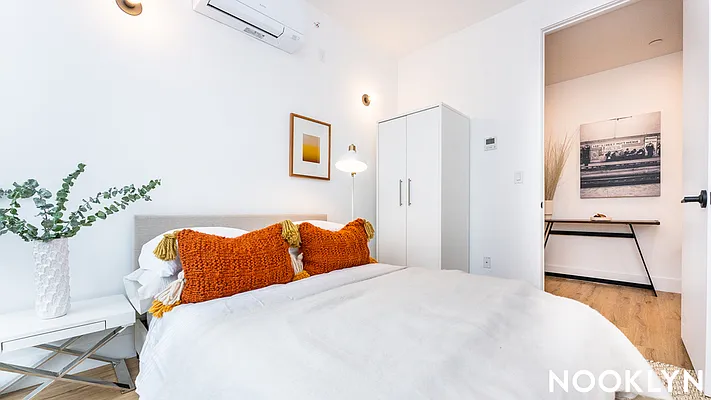 Rented by Nooklyn NYC LLC | media 9