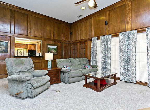 4th image of 2907 Staffordshire Dr