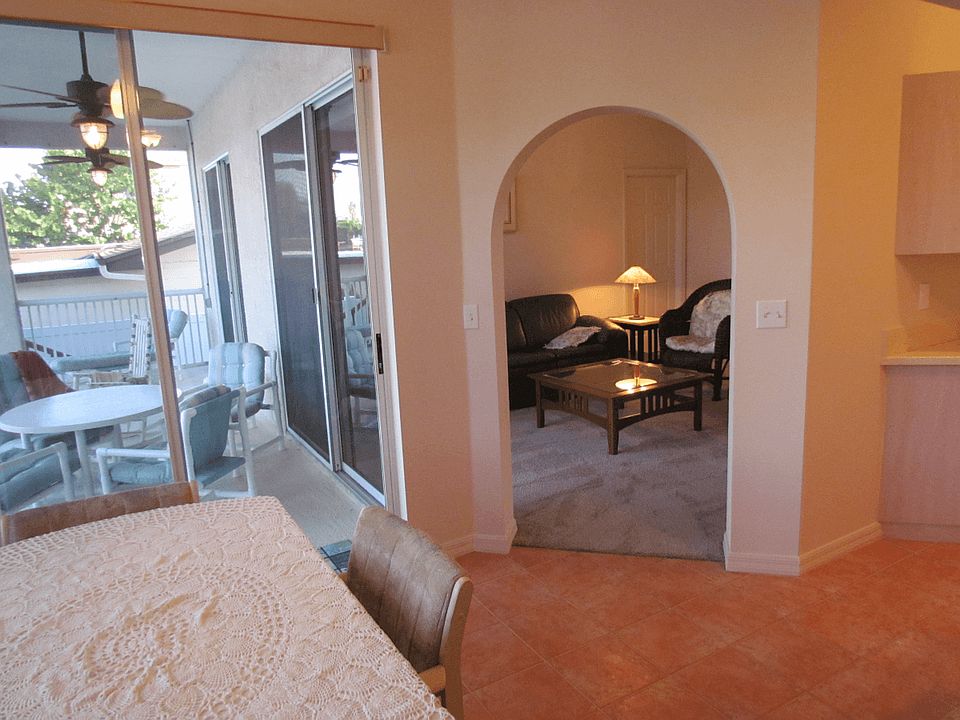 Open  Floorplan to LR, Patio