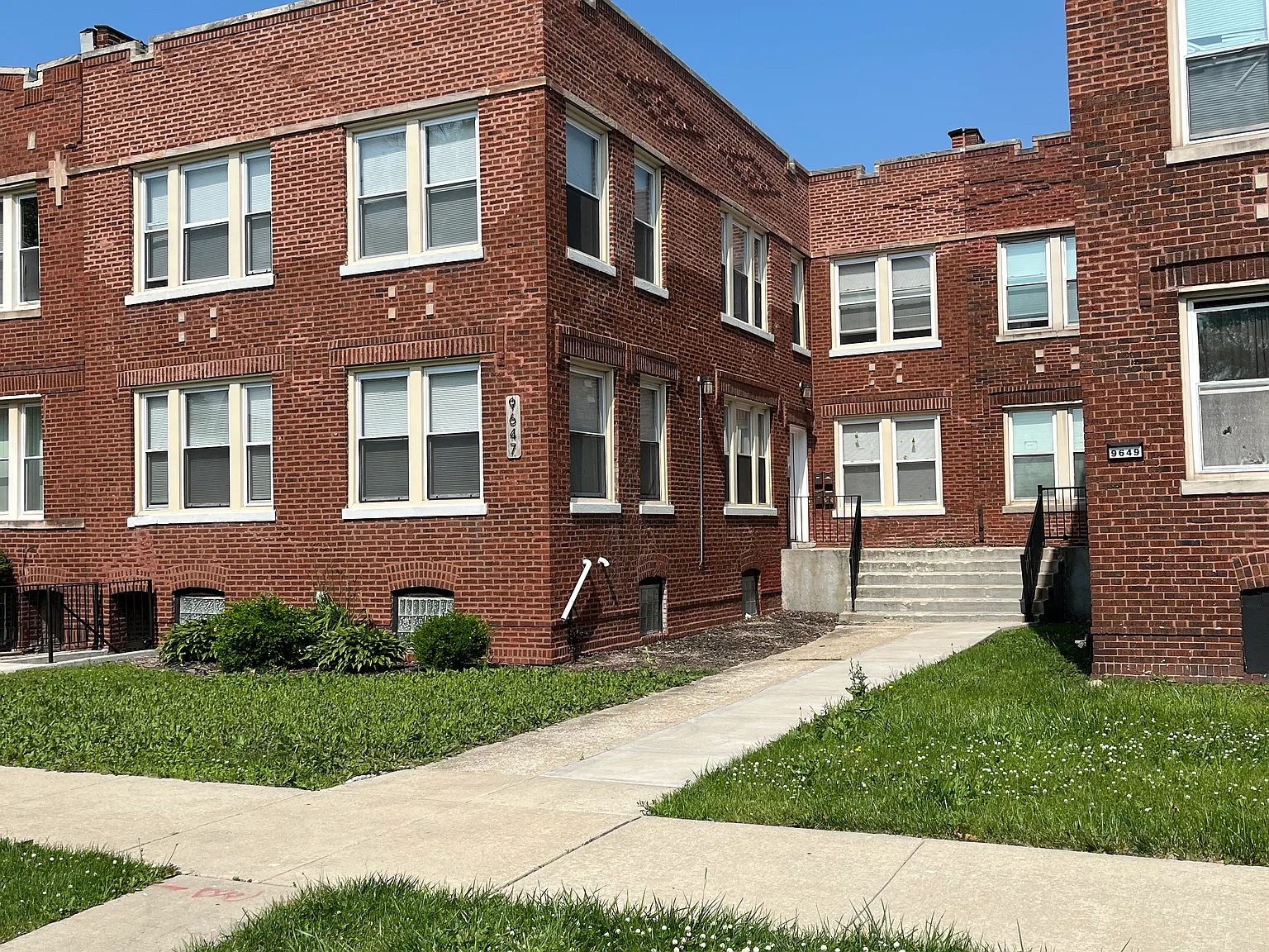2 bed, $1,400 — Photo 3