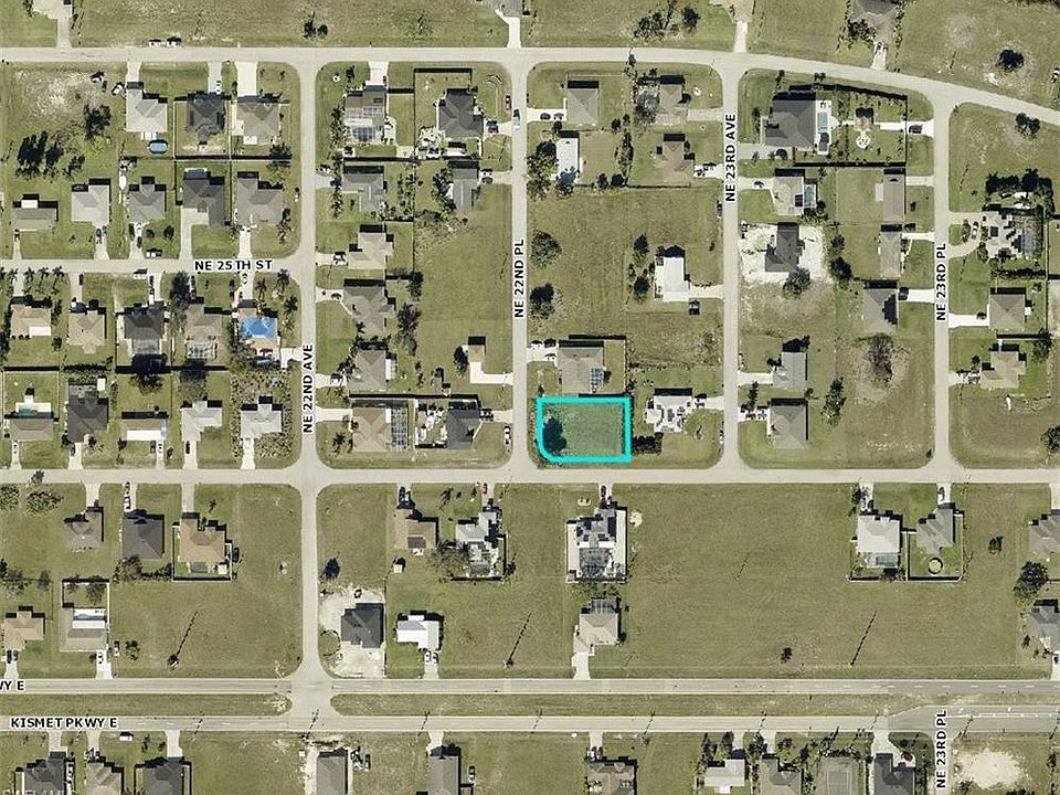 2nd image of 2415 NE 22nd PL