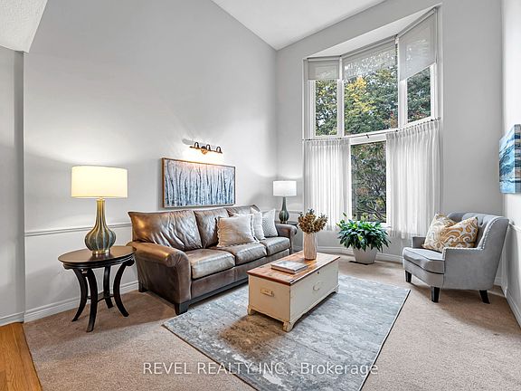 3rd image of 806 Linden Ct