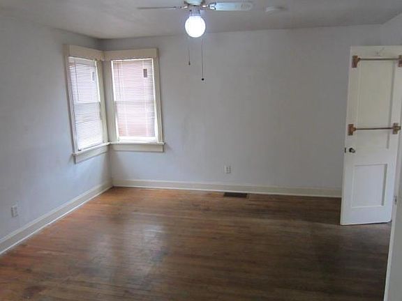 5th image of 630 E Grand St #Ppksjpjqp