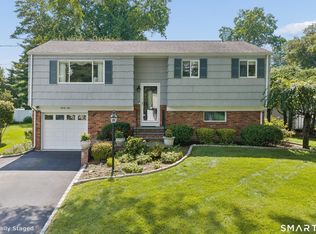 21 Sussex Pl, Stamford, CT 06905