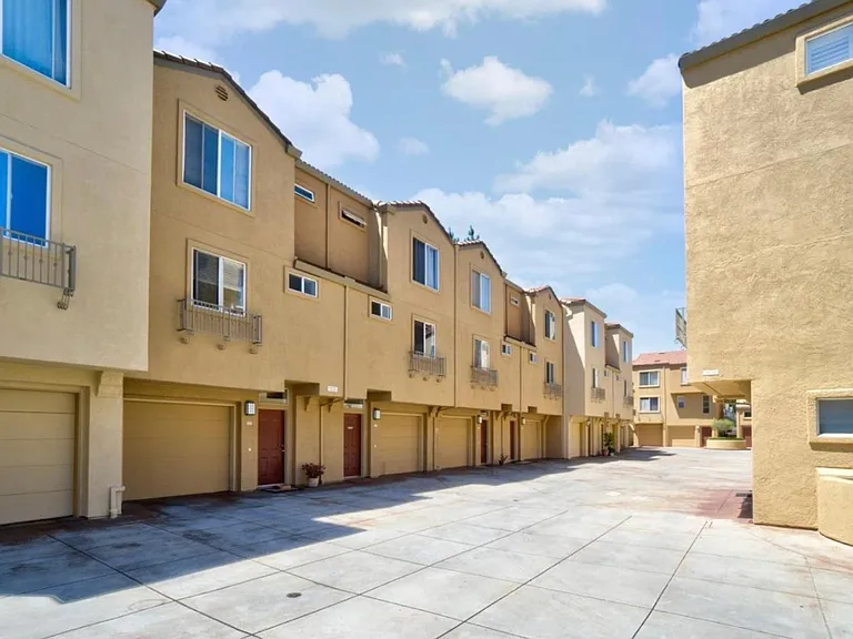 1690 Civic Center Dr #610 — Photo 26