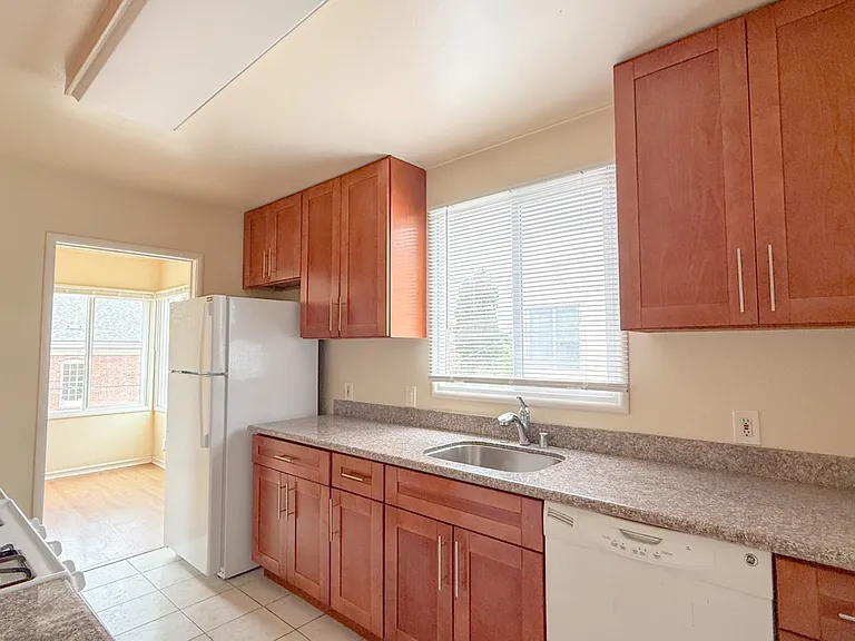 1921 Bonita Ave #4 — Photo 5