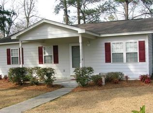 904 Emory Cir, Lumberton, NC 28358