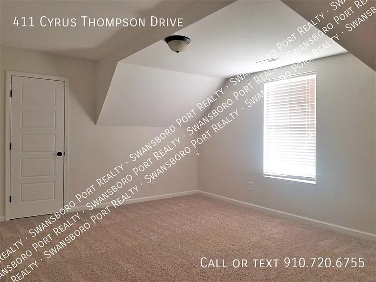 411 Cyrus Thompson Dr — Photo 41