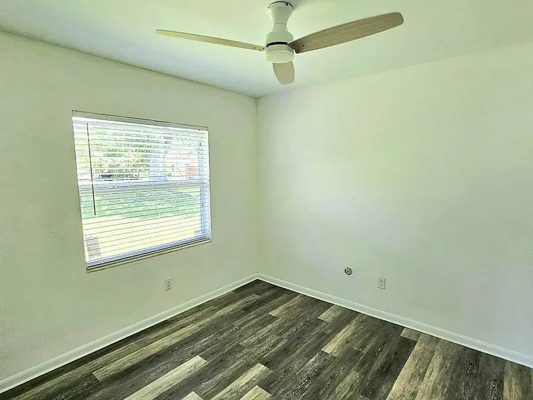5381 Gene Cir — Photo 28
