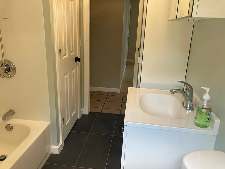 25 Randall St #A — Photo 2