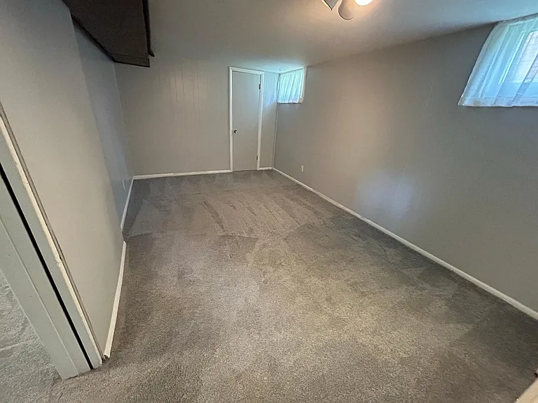 2225 S Logan St — Photo 9