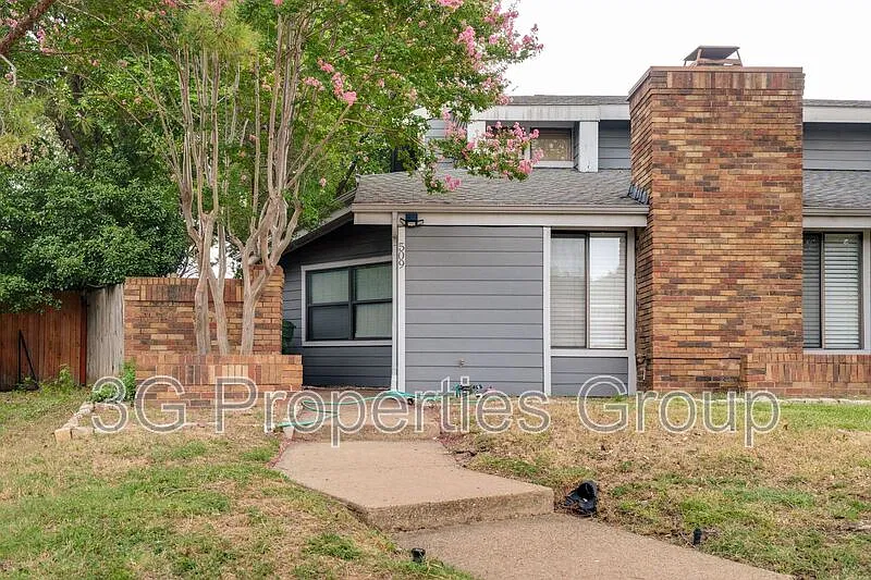 2 bed, 2.0 bath, 1314 sqft, $1,750 — Photo 2