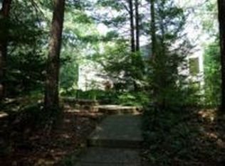 10 Crown Ridge Rd, Wellesley, MA 02482