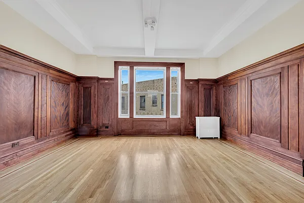 Sold by Compass | media 34