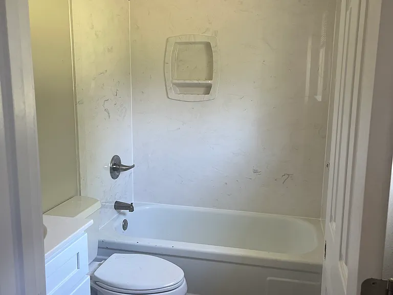 108 Deanna St — Photo 6