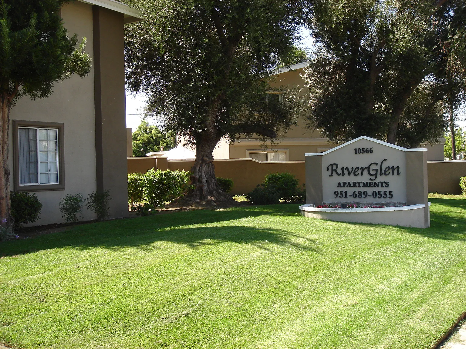 Riverglen Apartments — Photo 3