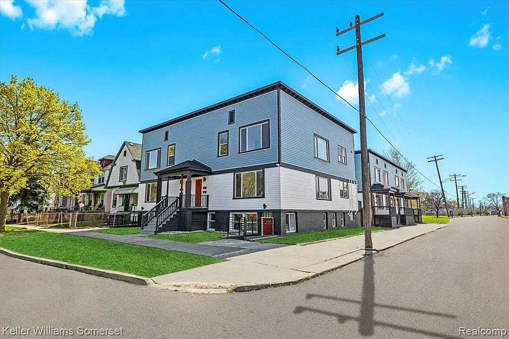 Building Photo - 6091 Vermont St #B