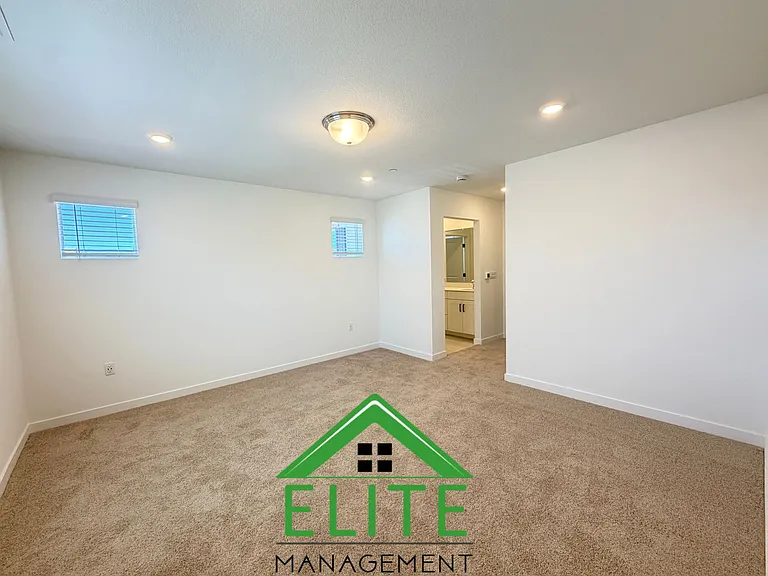 856 Pecan Tree Ln — Photo 12