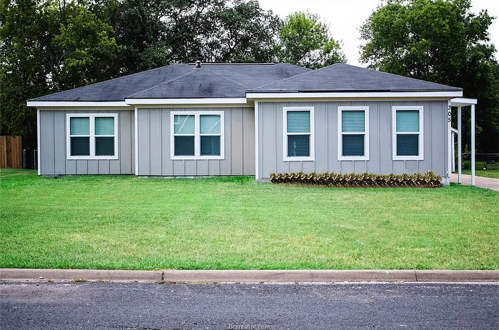 Awesome Home w/ 1/1 Studio Flex Space Just Half Block from Thomas Park! — Photo 2