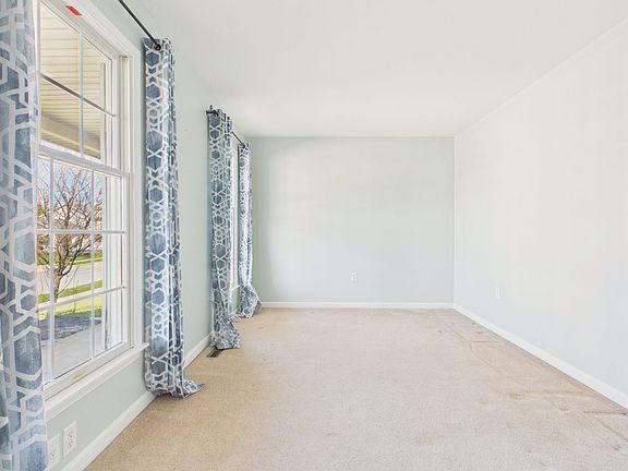 3rd image of 3133 Park Rd