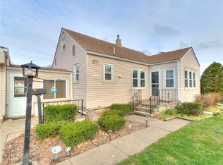 4054 70th St, Urbandale, IA 50322