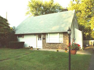 3 Garden Rd, Pompton Lakes, NJ 07442