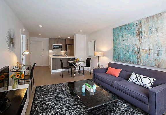 2nd image of 311 W 50th St #3G1