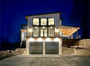 5005 NW Northwood Rd, Riverside, MO 64150