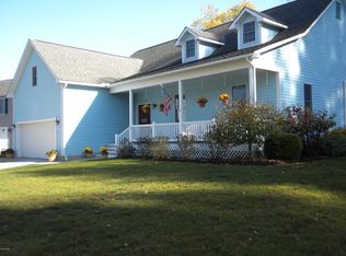 190 Karen Dr, Pittsfield, MA 01201