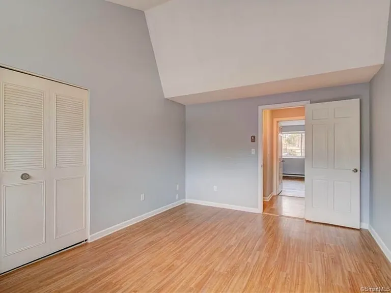Large closets and Lots of natural light
