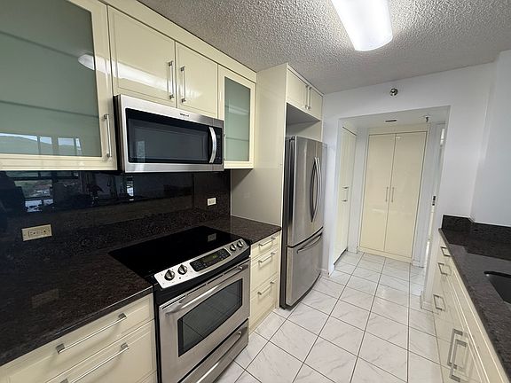 5th image of 5090 Likini St #E-1102