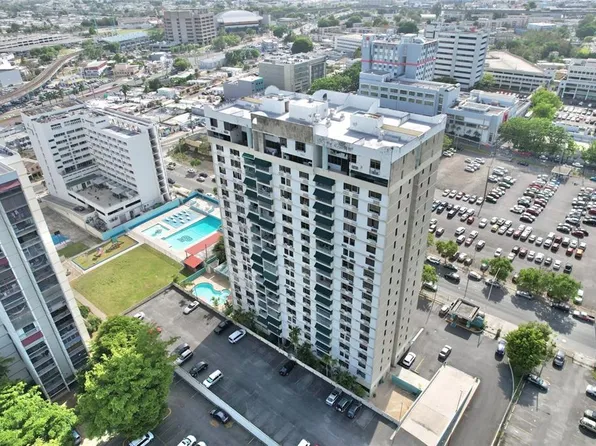 Santa Cruz Street Cond The Towers Plaza Apt Penthouse 4, Bayamon, PR 00961