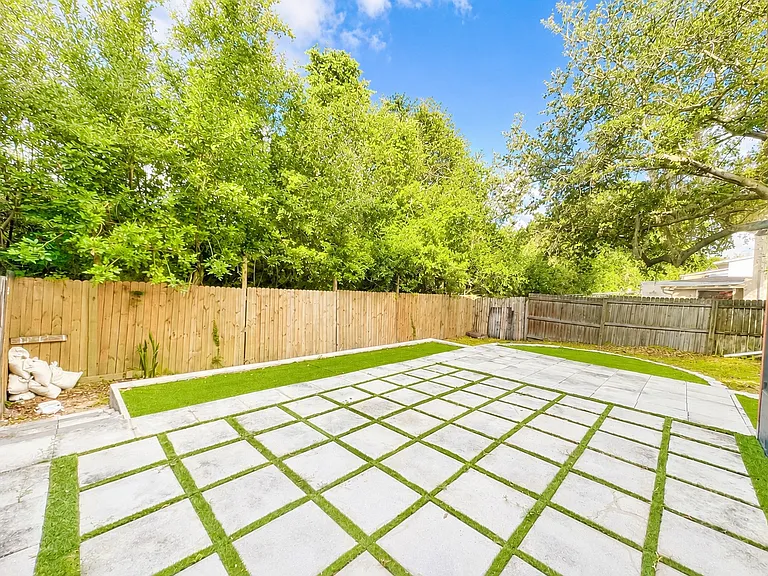 1713 Azalea Ct #C — Photo 21