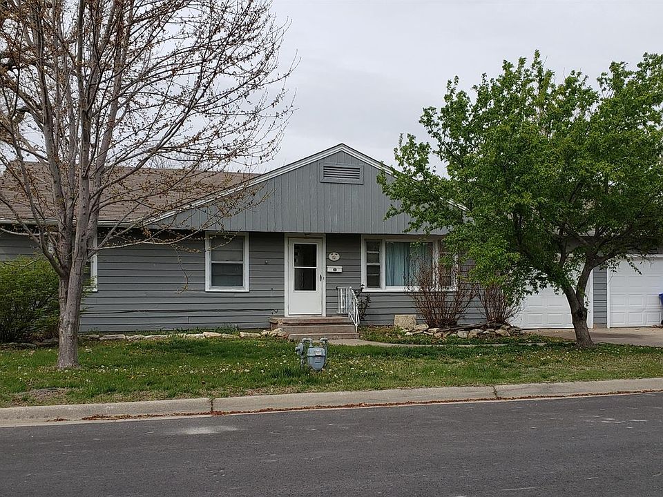 1st image of 804 W Grand Ave