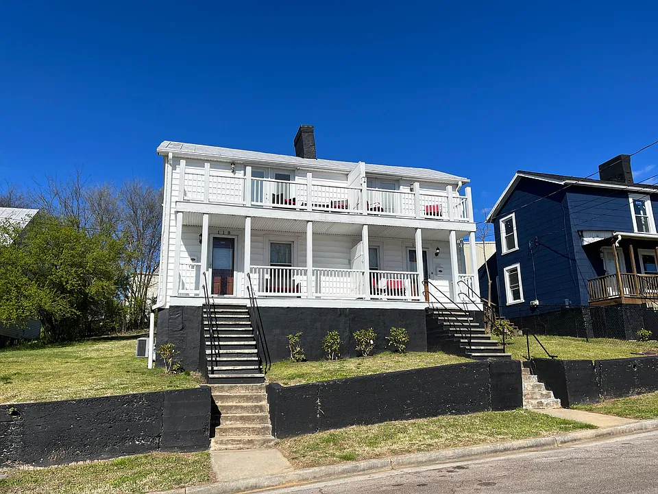 118 Front St