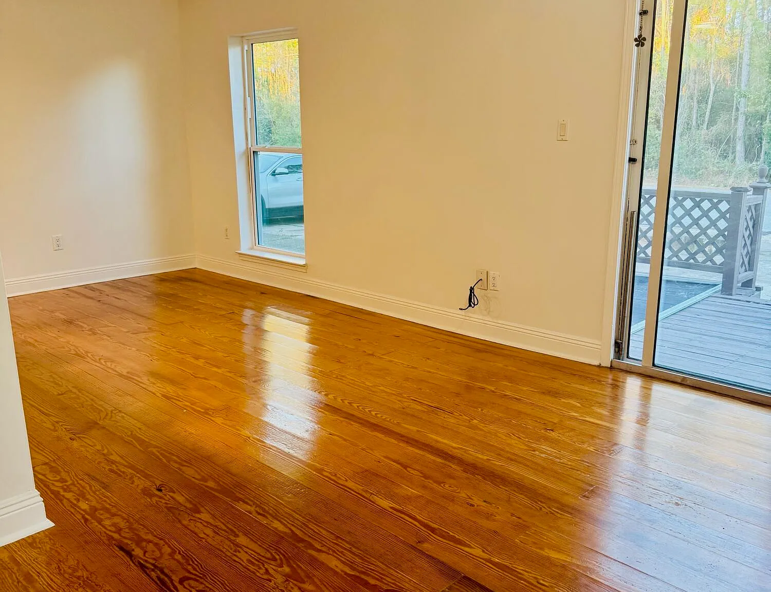 2 bed, 1.5 bath, 1000 sqft, $1,275 — Photo 3