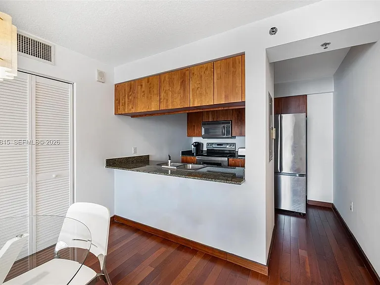 1200 Brickell Bay Dr #2824 — Photo 7