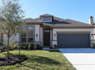 23 N Wheatleigh Dr, The Woodlands, TX 77375