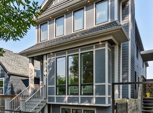 2234 W Oakdale Ave, Chicago, IL 60618