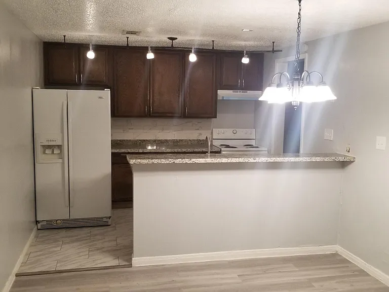 12435 W Village Dr #B — Photo 18
