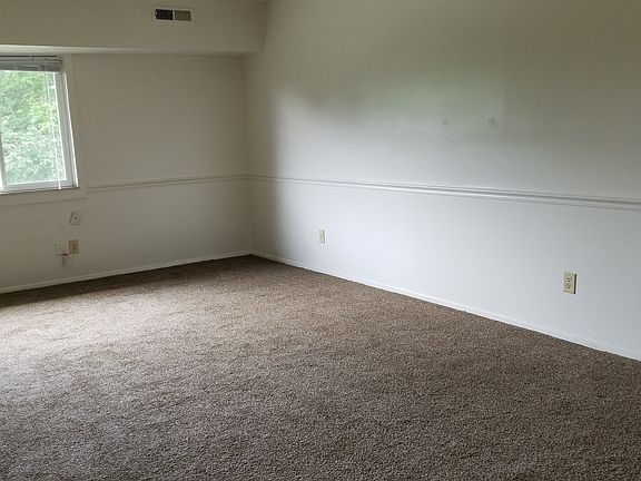 4th image of 901 Silver Meadows Blvd APT 202