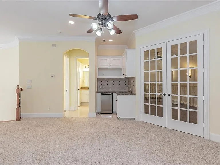 1004 Drake Dr — Photo 7