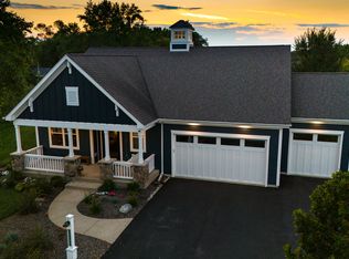 40580 N North Newport Dr, Antioch, IL 60002