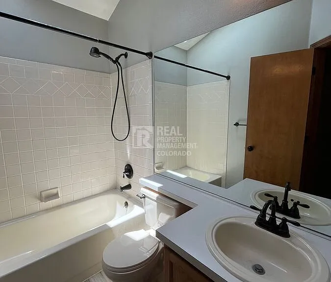 1313 Coolcrest Dr — Photo 24