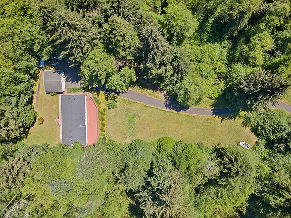 4th image of 8765 Willowbrook Dr