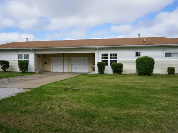 2138 E Bennett St, Springfield, MO 65804